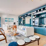 Urban Style Victoria Boutique 酒店 4*
