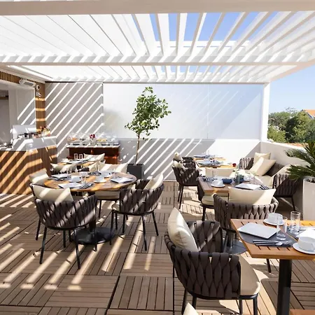 Urban Style Victoria Boutique Hotel 4*