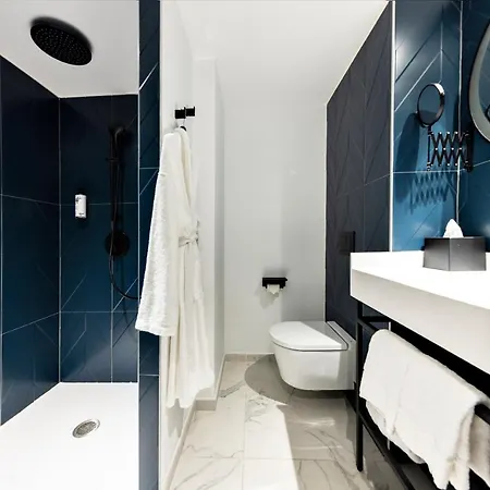 Urban Style Victoria Boutique 4*