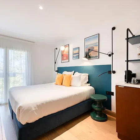 Отель Urban Style Victoria Boutique 4*