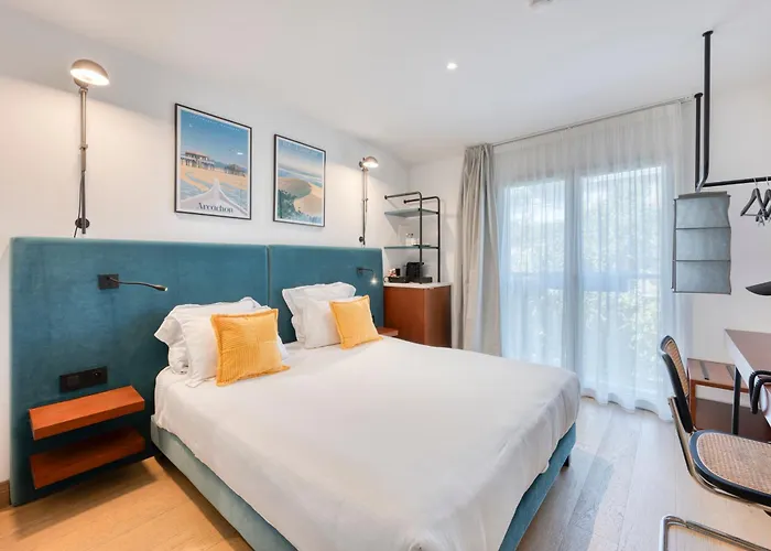 Urban Style Victoria Boutique Hotel 4*